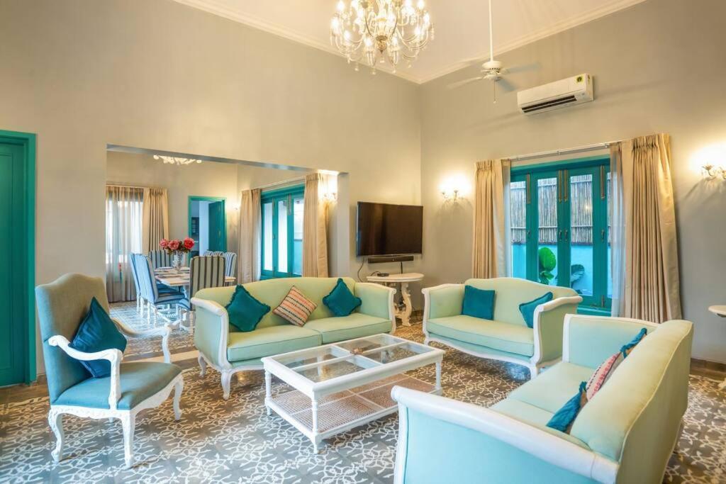 White Banyan Beach Villa, Candolim By The Acacia Villas Dış mekan fotoğraf