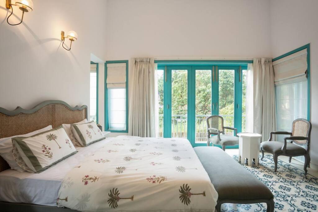 White Banyan Beach Villa, Candolim By The Acacia Villas Dış mekan fotoğraf
